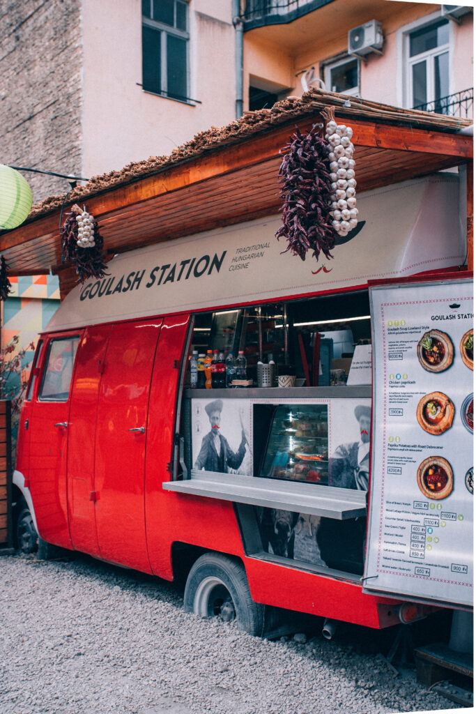 Goulash stand da Street Food Karavan a Budapest