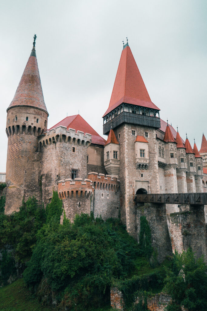 Castello dei Corvino tra i castelli più belli della Transilvania in Romania