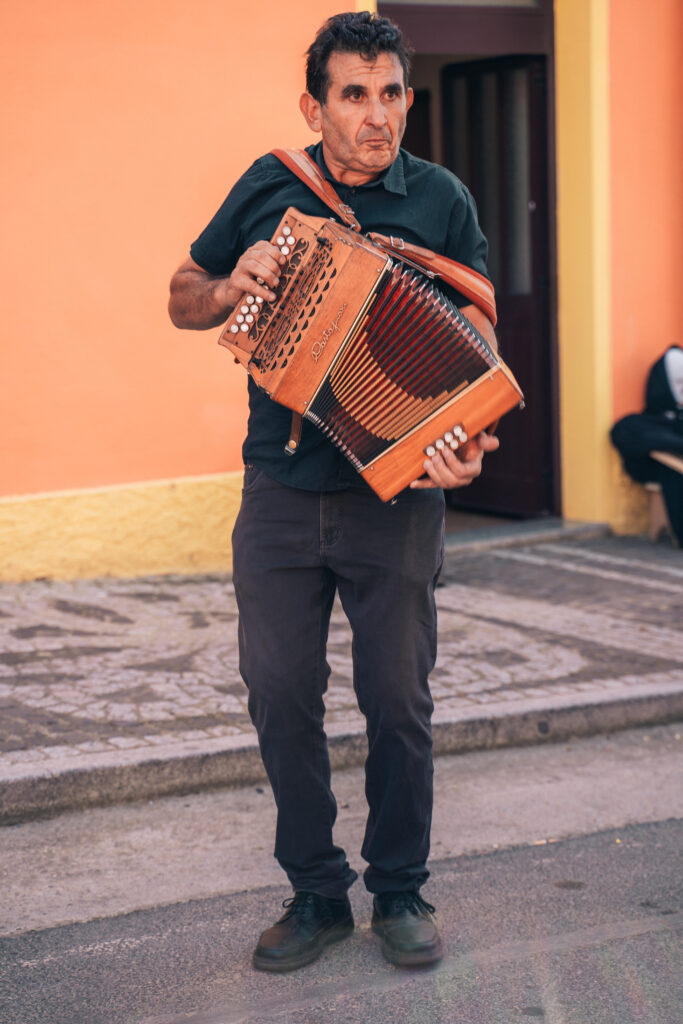 Musicista durante Autunno in Barbagia tra le cose da vedere in Sardegna oltre il mare
