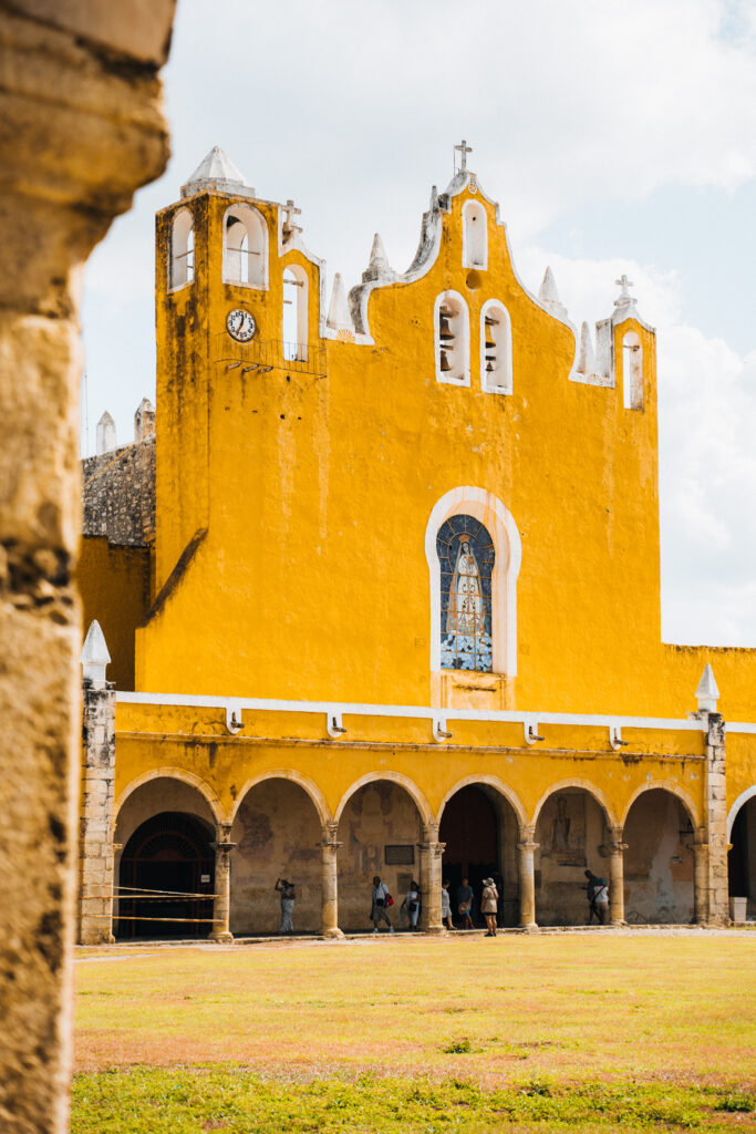 Convento giallo a Izamal