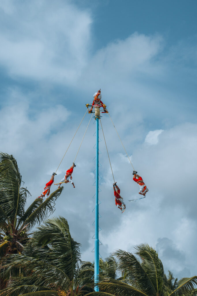 Danza del Volador a Playa del Carmen