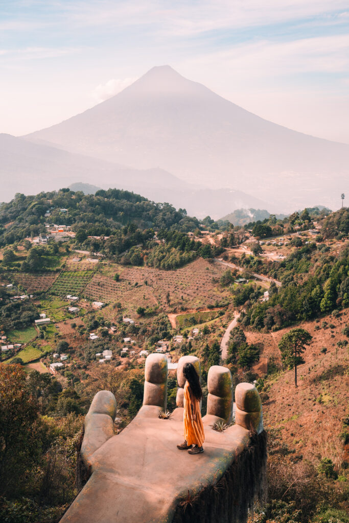 Mano a Hobbitenango durante un viaggio in Guatemala