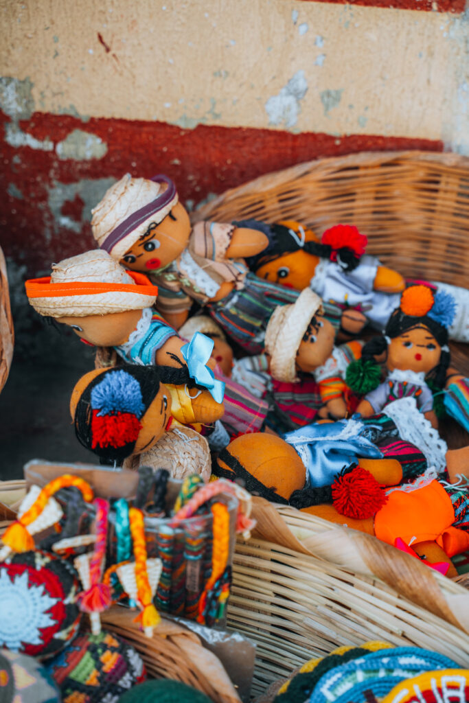 Souvenir tipici intorno al Lago Atitlan in Guatemala