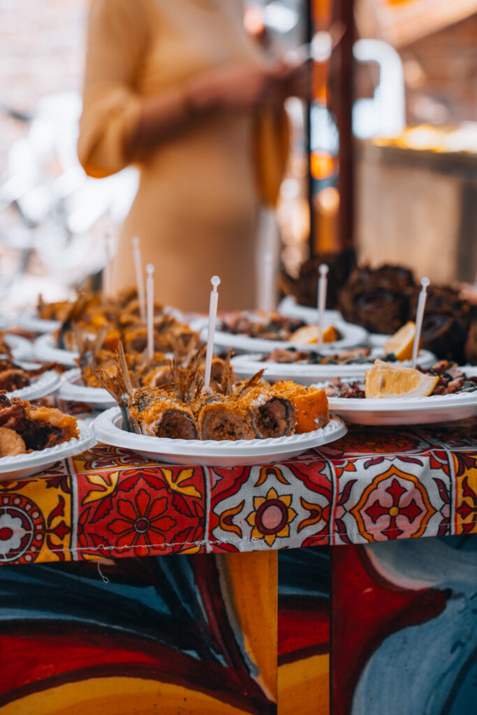 Tour street food tra le esperienze da fare in Sicilia