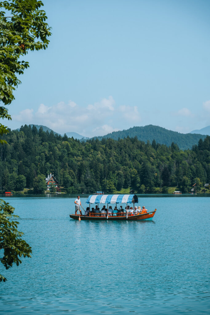 Giro in barca lago di Bled